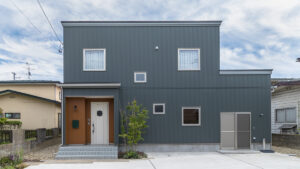 サーフィン用インナーガレージのある家