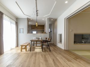 「秋田市で新築一戸建てを建てるなら、土地と住宅会社、どちらを先に決めたらいいの？」