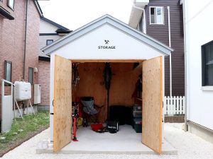 扉をカスタマイズできる物置き小屋