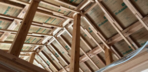 「アルミの盾」と「250mmの断熱層」で夏の暑さを無効化